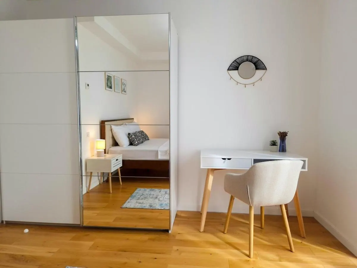 Blue Royale Apartment Bucharest